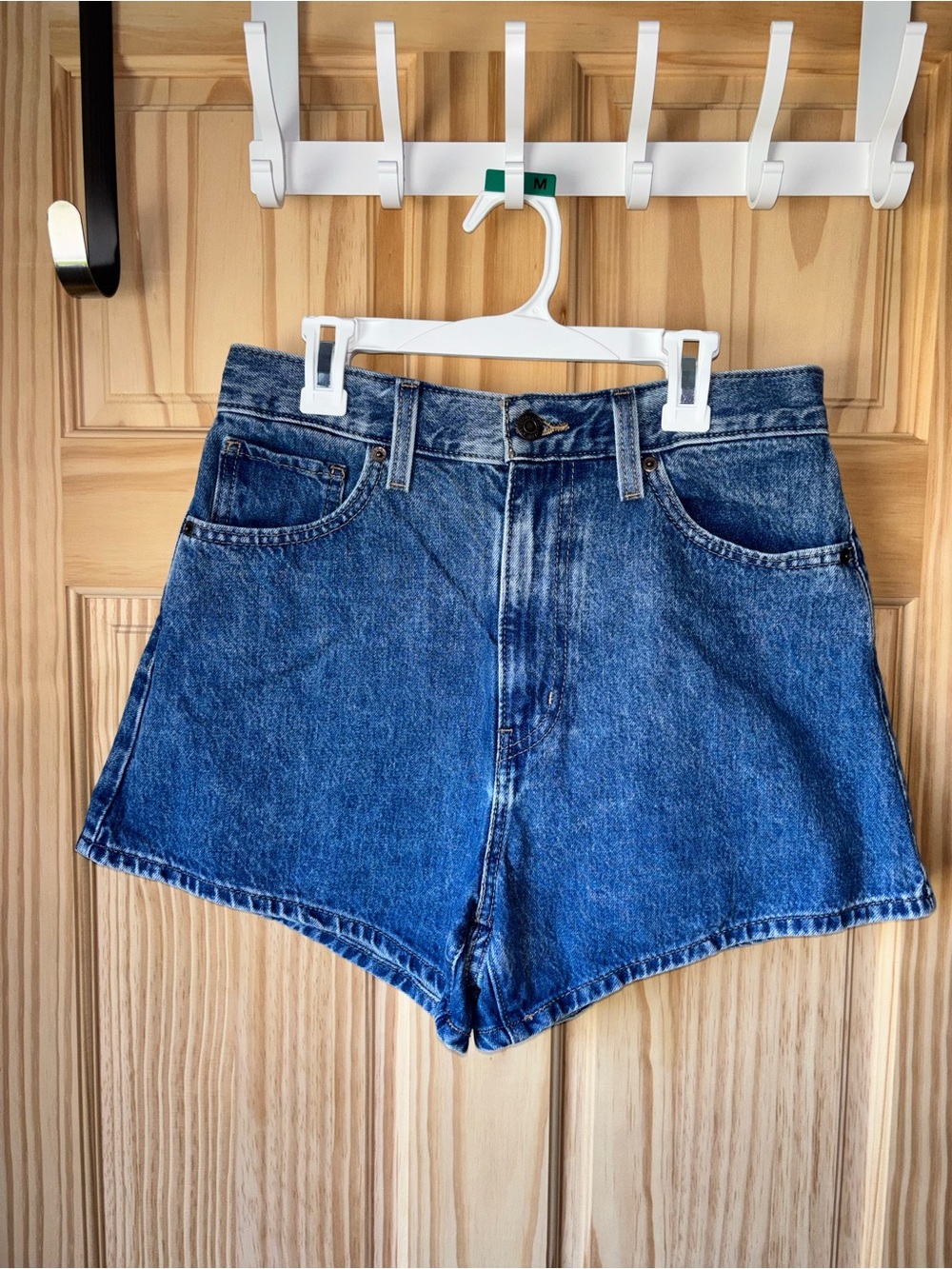 Levi’s High Waisted Mom Short